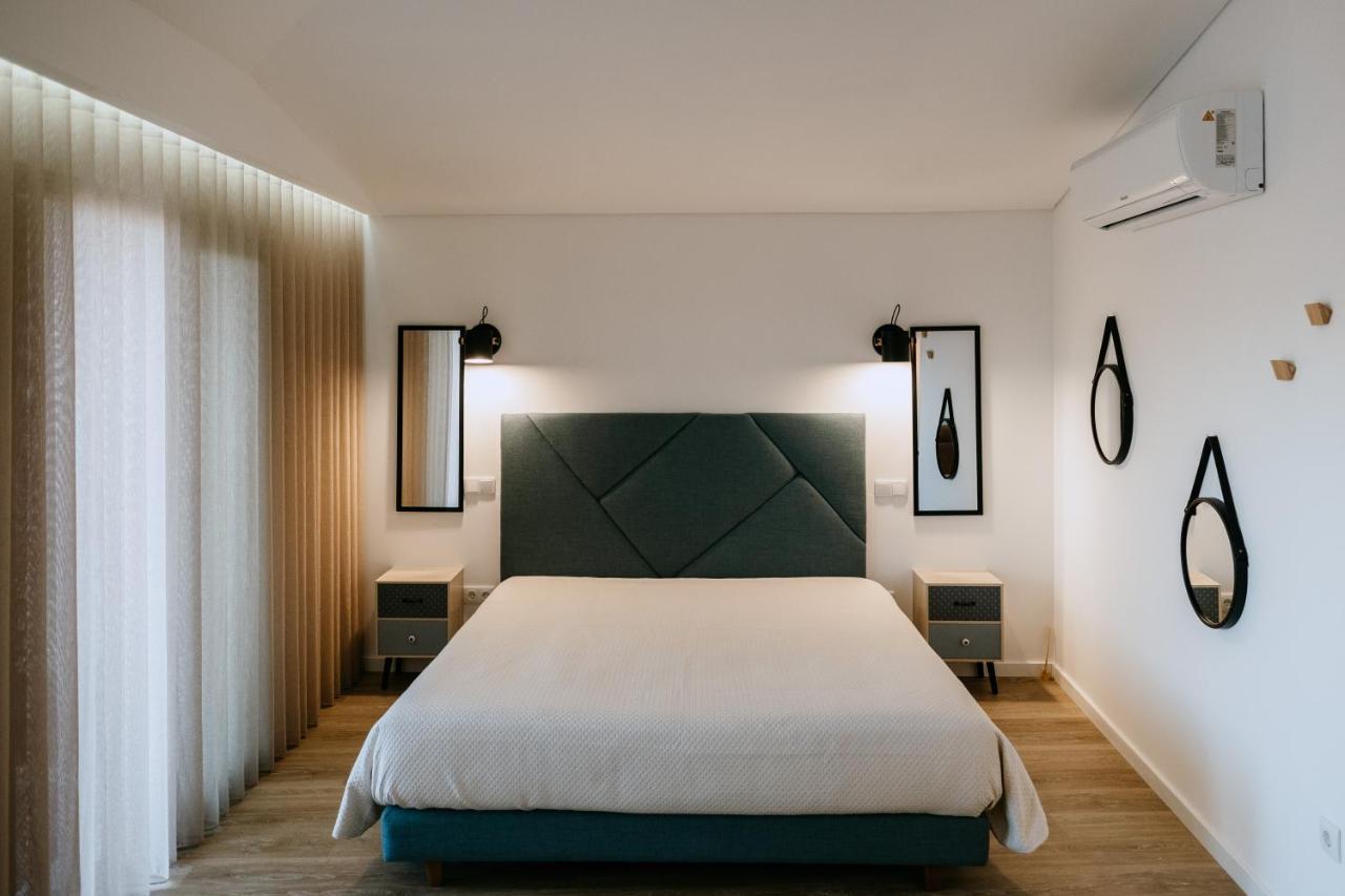 Villa Teresa Apartamentos บีลาโนวาเดกายา ภายนอก รูปภาพ
